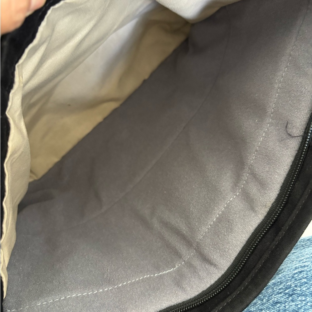 Bellroy Classic Black Tote Bag - Picture 4 of 7